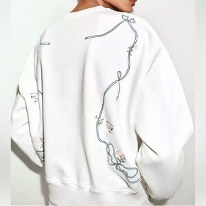 ZARA EMBROIDERED FLORAL SWEATSHIRT